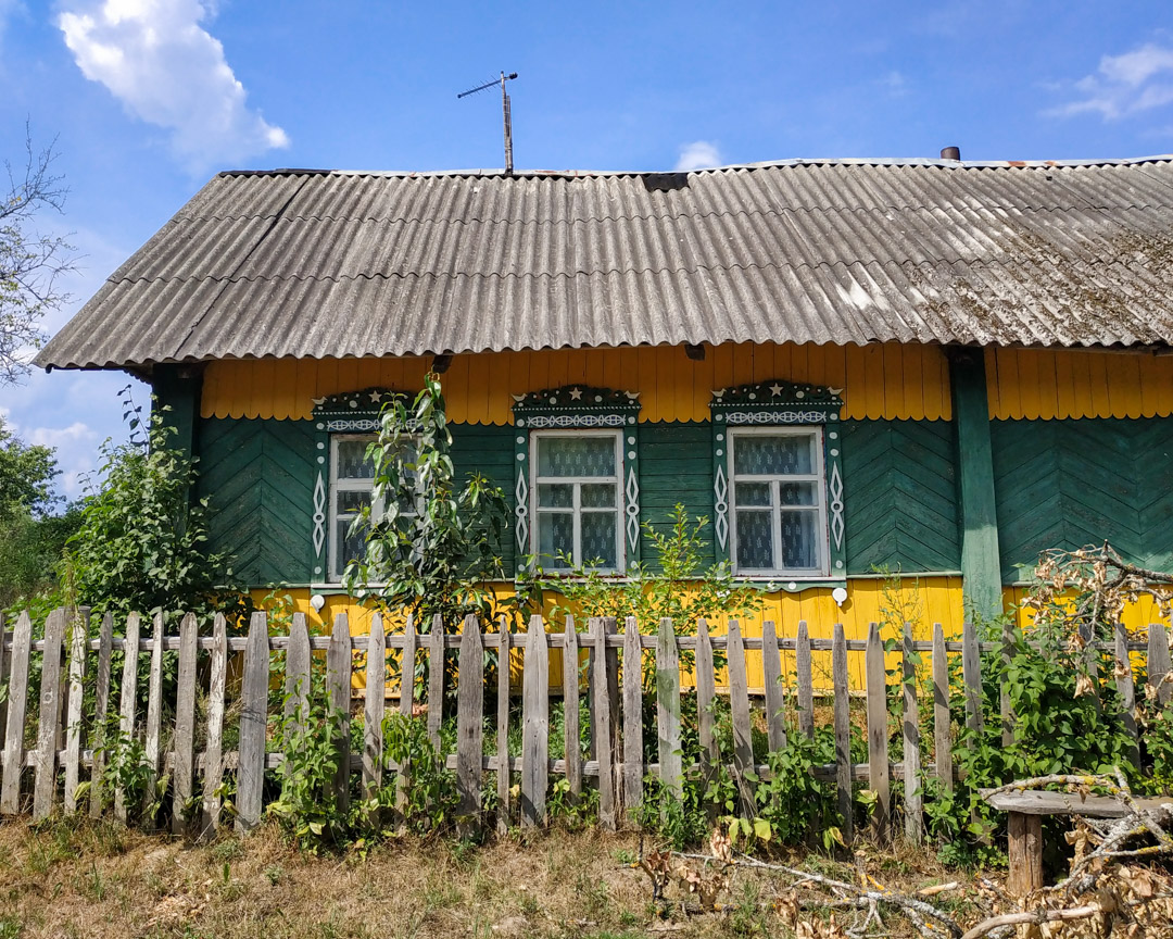 Драўляная хата. Вёска Заессе, Чашніцкі раён