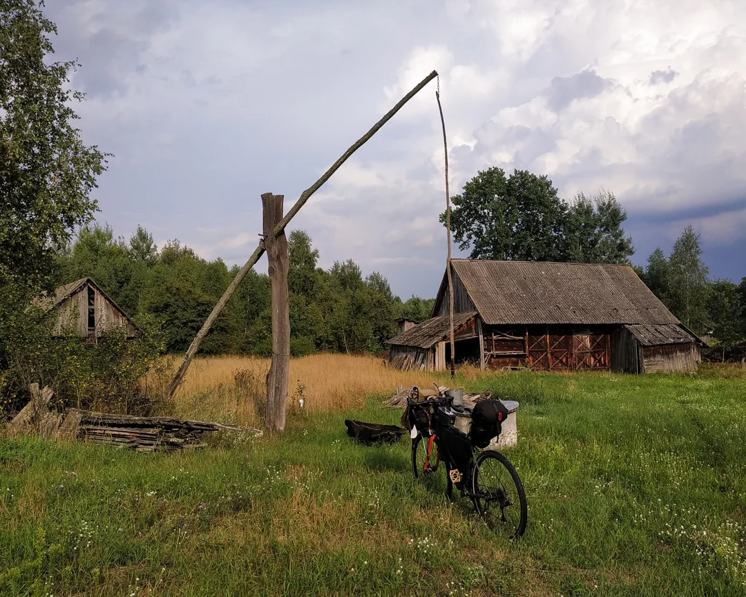 Калодзеж у двары. вёска Клятышча (Клецішча) Кобрынскі раён